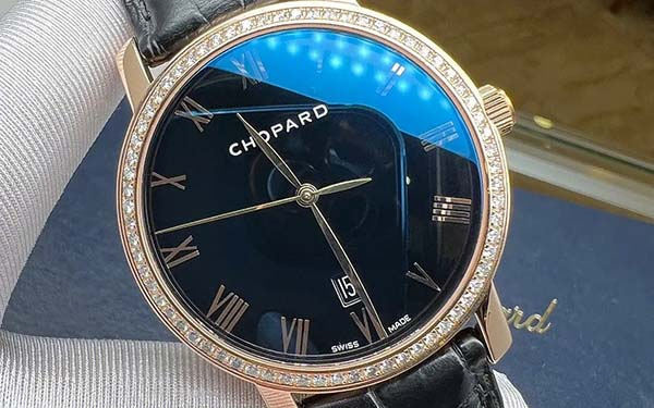 萧邦表壳破裂处理办法汇总(图) 萧邦表壳破裂处理办法汇总(图)